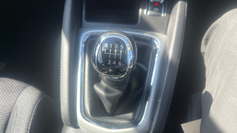 Nissan Qashqai 1.5 dCi Acenta [Smart Vision Pack] 5dr Diesel Hatchback